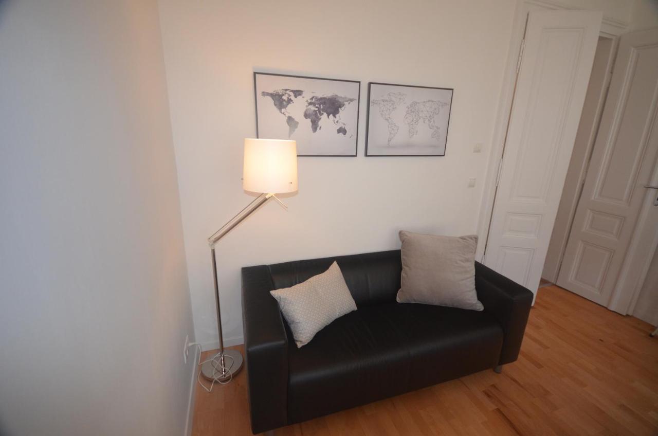 Charmante Altbauapartments Apostelgasse Wina Bagian luar foto