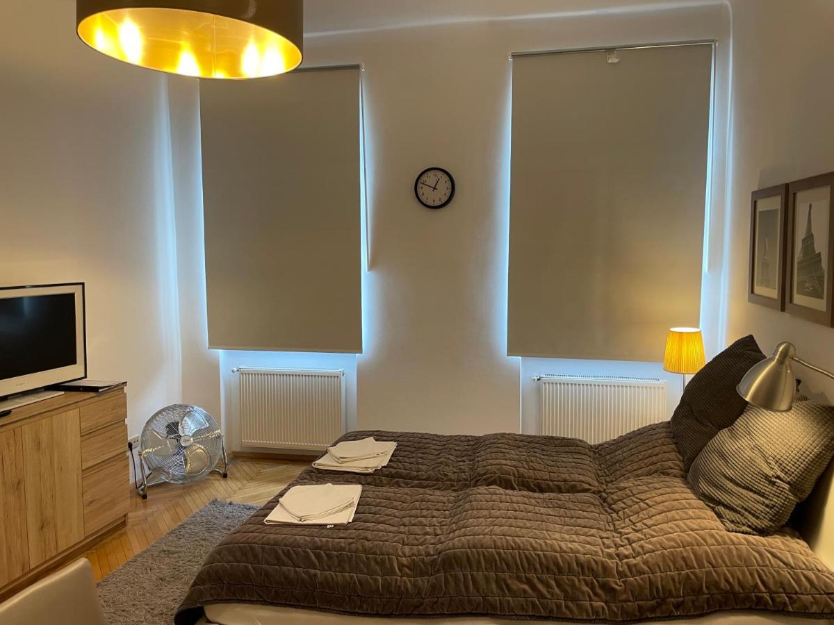 Charmante Altbauapartments Apostelgasse Wina Bagian luar foto