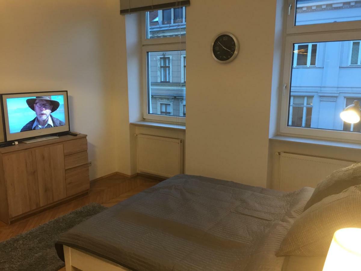 Charmante Altbauapartments Apostelgasse Wina Bagian luar foto