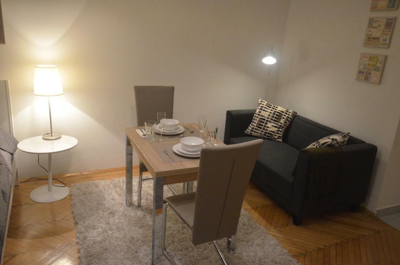 Charmante Altbauapartments Apostelgasse Wina Bagian luar foto