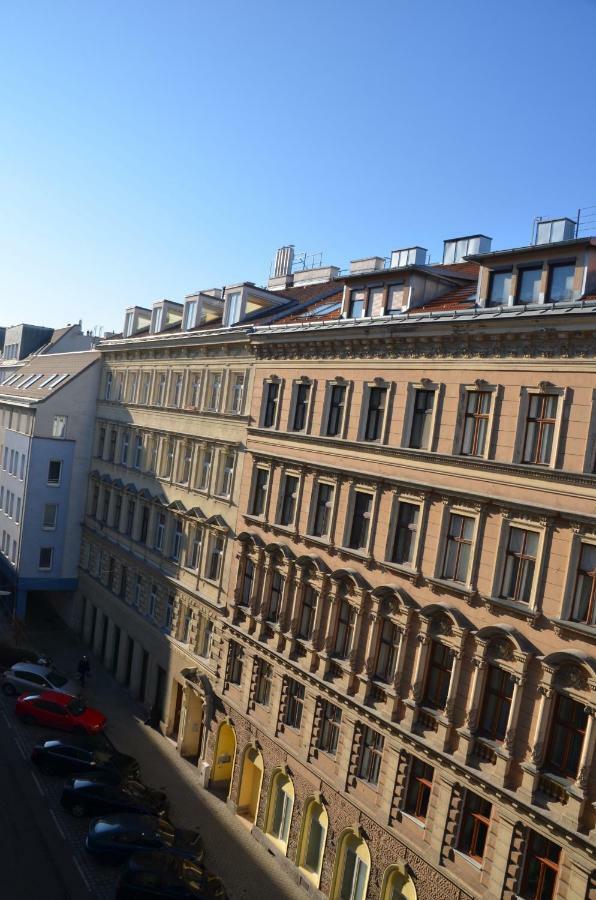 Charmante Altbauapartments Apostelgasse Wina Bagian luar foto