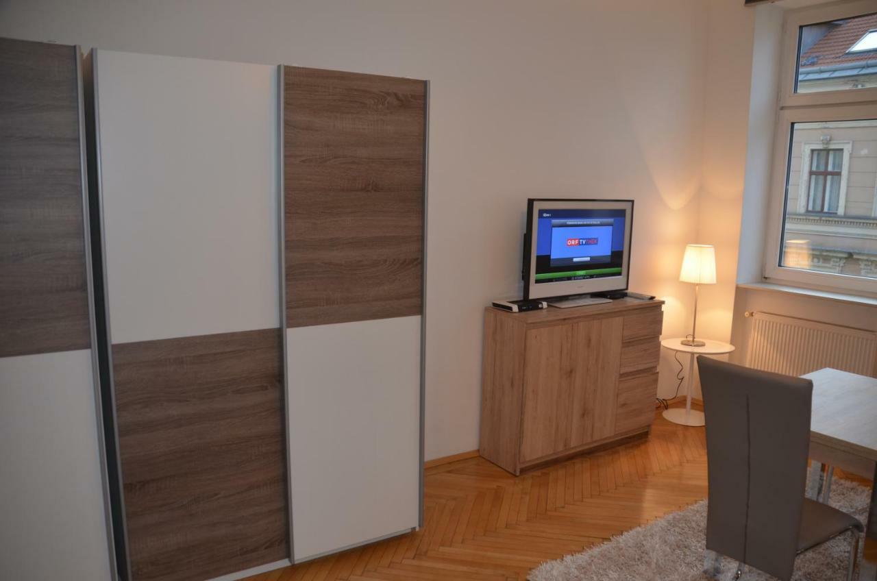 Charmante Altbauapartments Apostelgasse Wina Bagian luar foto